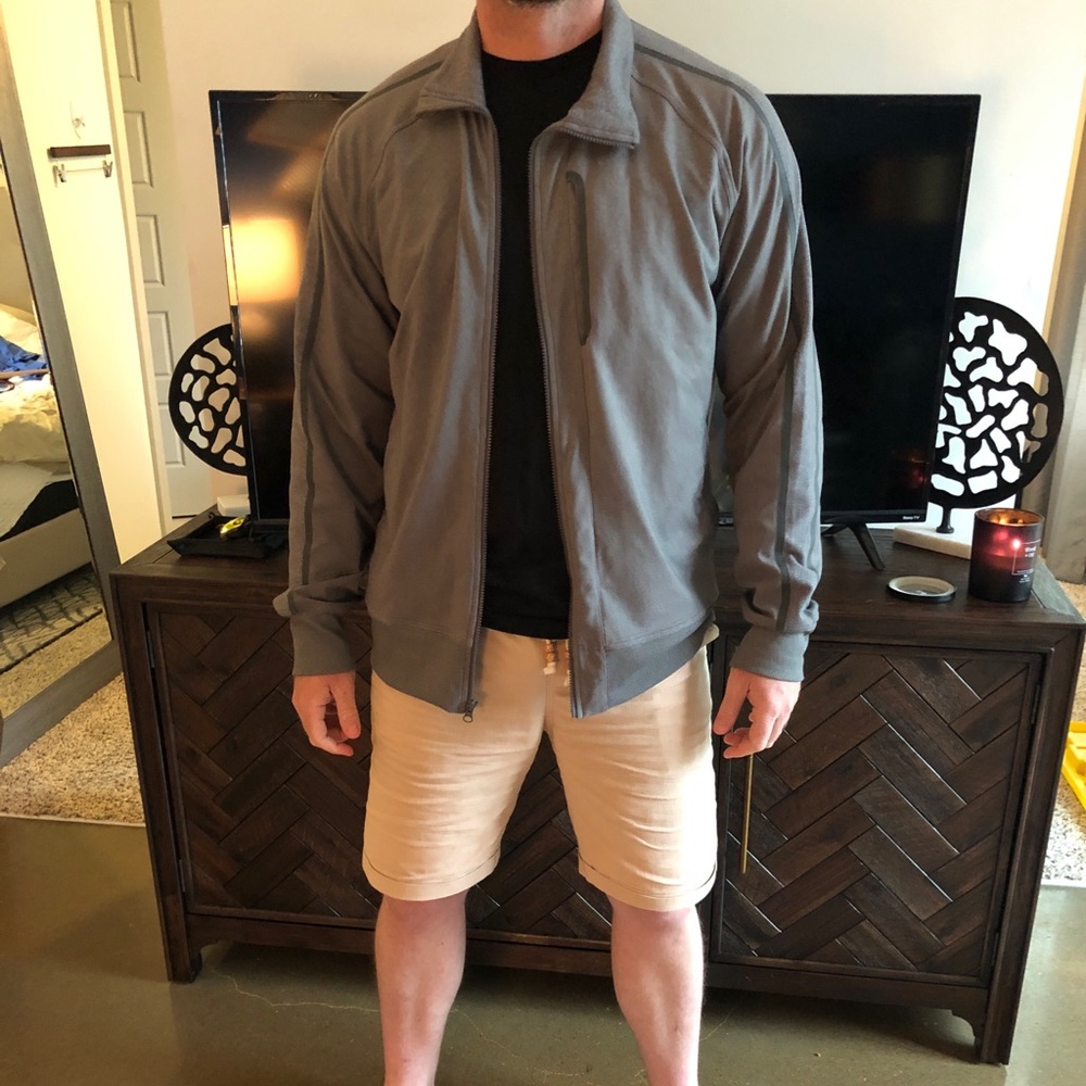 lululemon lightweight gray jacket XL